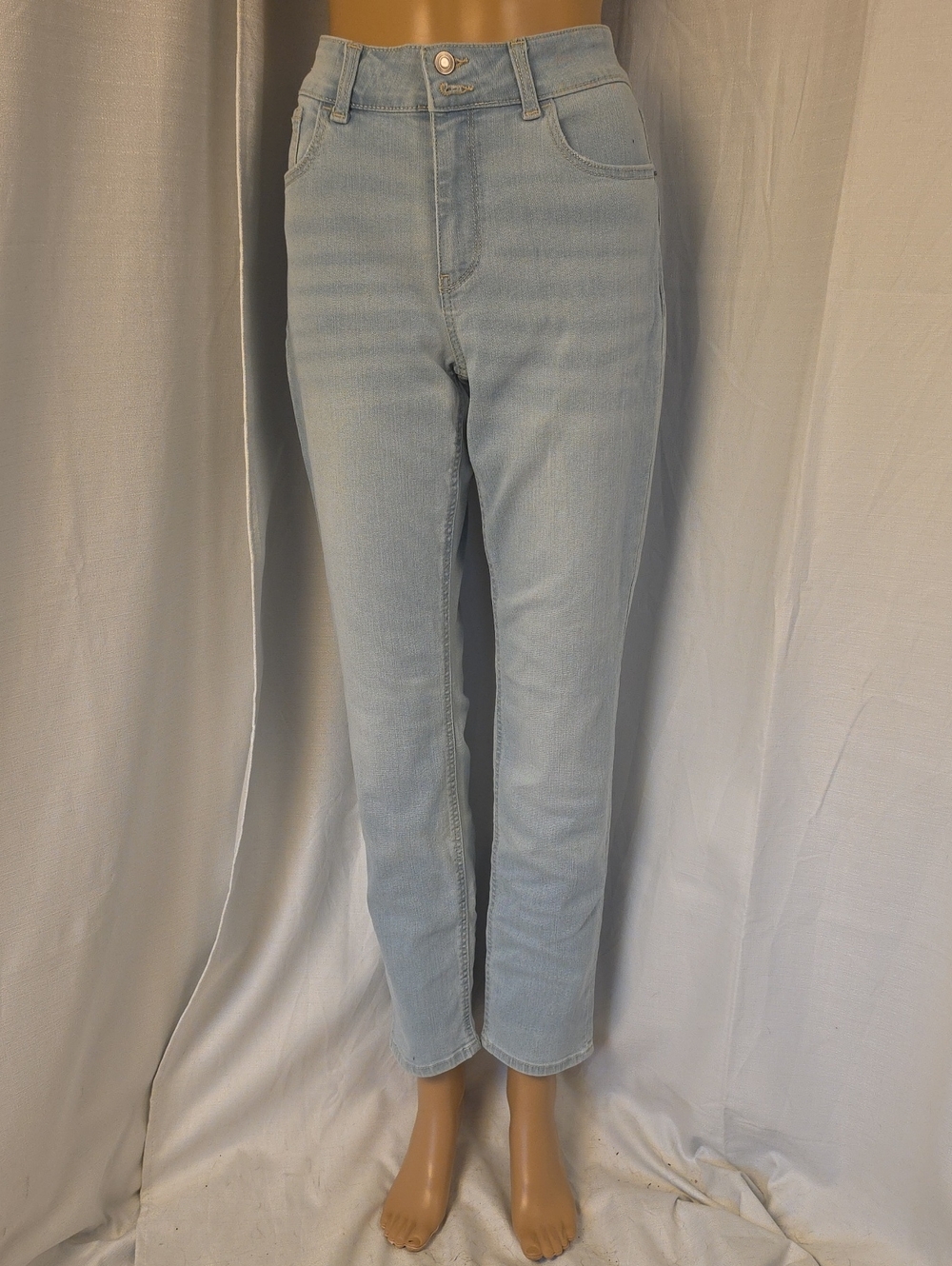 No Boundaries Light Blue High-Waist Slim Leg Women’s Jeans Size 13